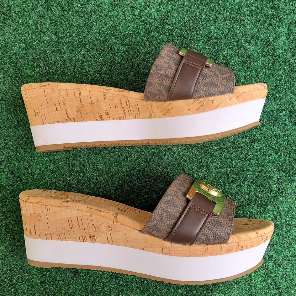 Brand New Michael Kors Warren Sandles - Women's size 6M - Picture 5 of 6